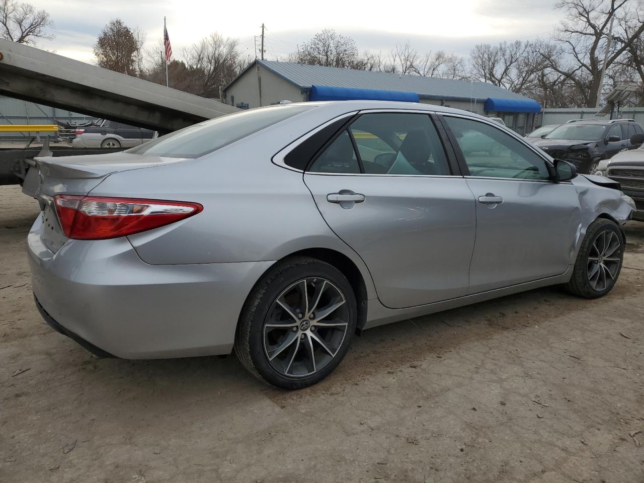 Image 3 of 2017 TOYOTA CAMRY LE 2017 with VIN 4T1BF1FK6HU815549