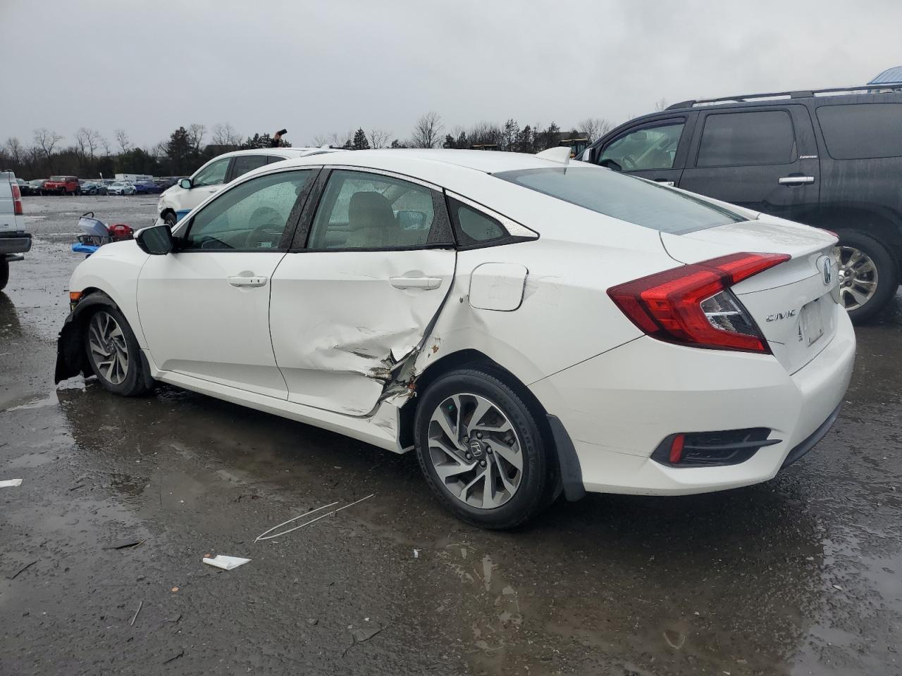 Image 2 of 2018 HONDA CIVIC EX 2018 with VIN 19XFC2F72JE209847