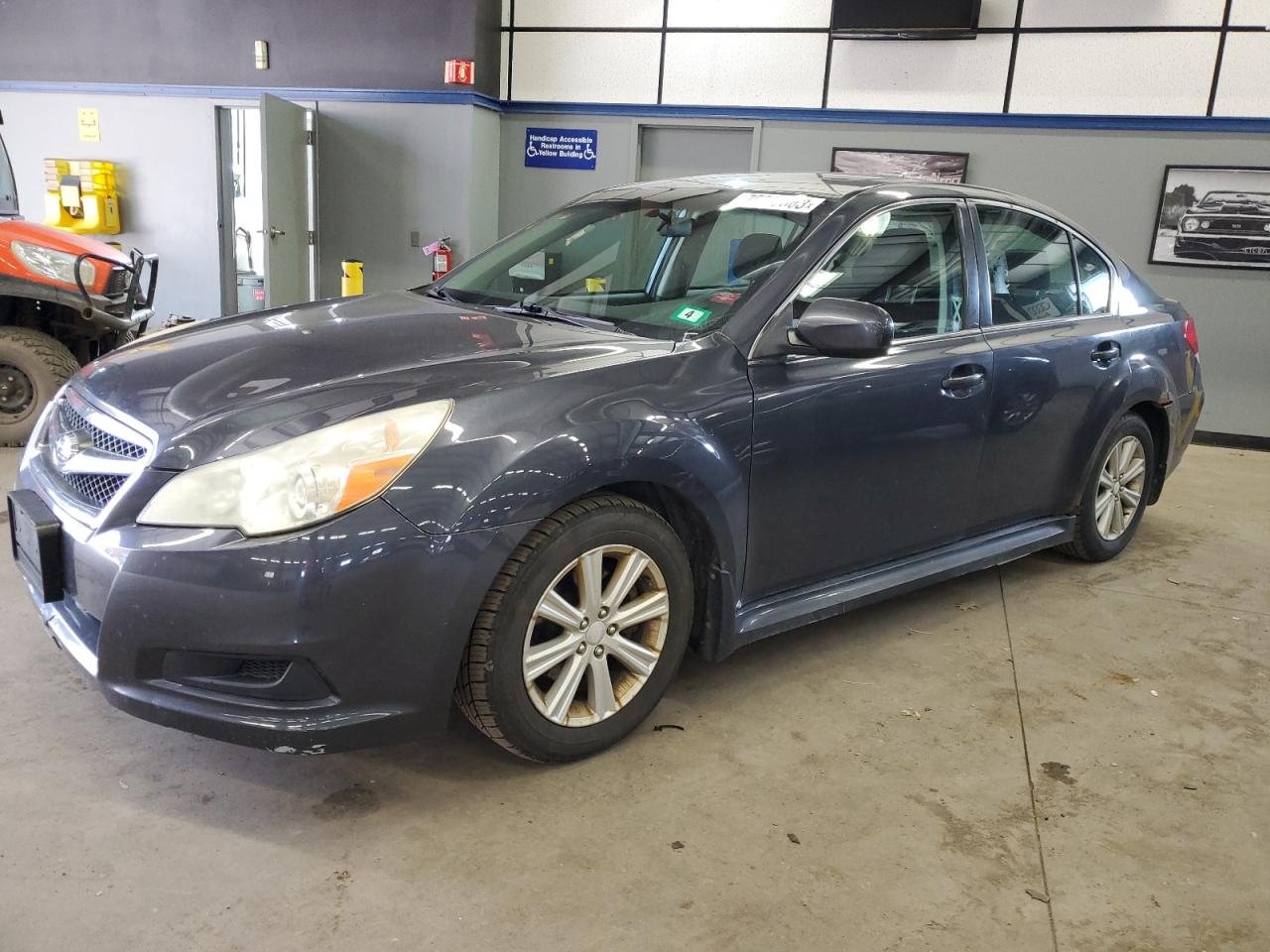 Obraz 1 z 2011 SUBARU LEGACY 2.5I PREMIUM 2011 z VIN 4S3BMBG64B3221556