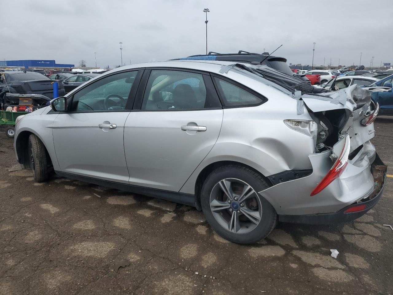 Image 2 of 2014 FORD FOCUS SE 2014 with VIN 1FADP3F2XEL286443