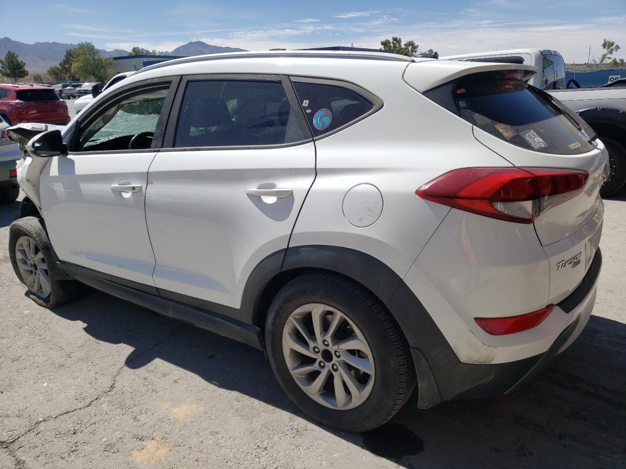 Image 2 of 2016 HYUNDAI TUCSON LIMITED 2016 with VIN KM8J33A27GU160985