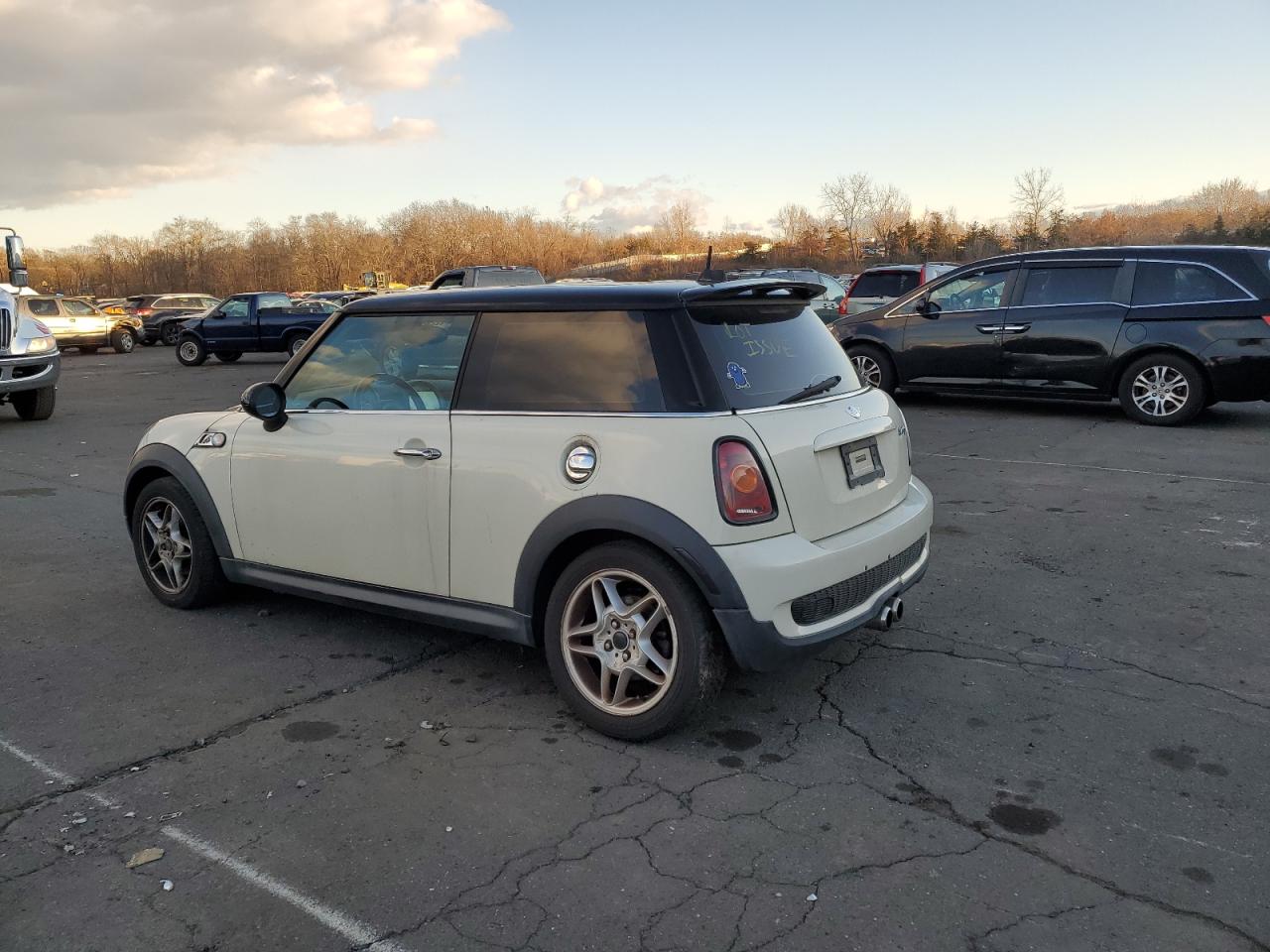 Obraz 2 z 2007 MINI COOPER S 2007 z VIN WMWMF73597TT82129