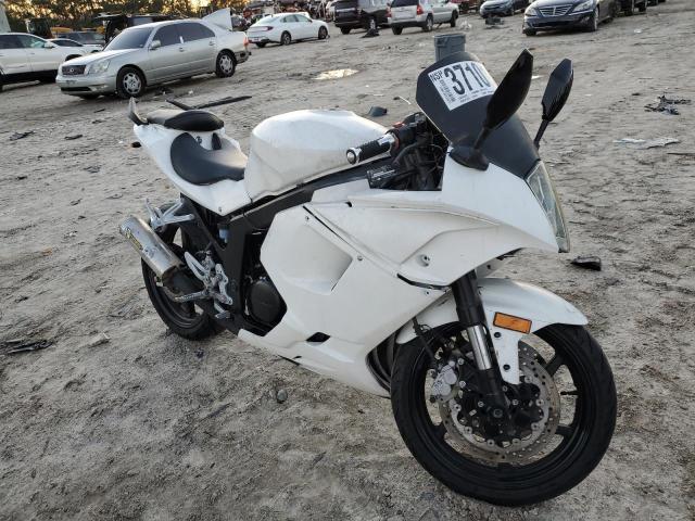 Image 1 of 2015 HYOSUNG GT250 R 2015 with VIN KM4MJ6278F1700649