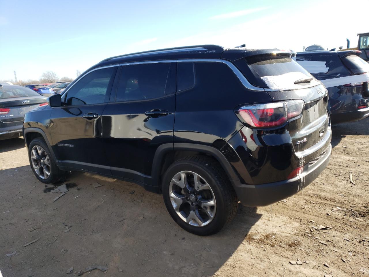 Изображение 2 2018 JEEP COMPASS LIMITED 2018 с VIN 3C4NJDCB5JT333970