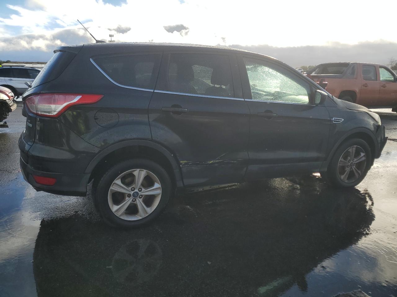 Image 3 of 2015 FORD ESCAPE SE 2015 with VIN 1FMCU0G90FUA26195