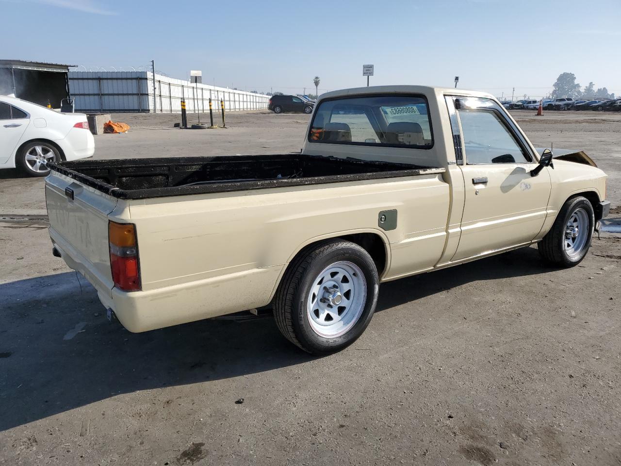 Изображение 3 1986 TOYOTA PICKUP 1/2 TON RN50 1986 с VIN JT4RN50R8G0176003