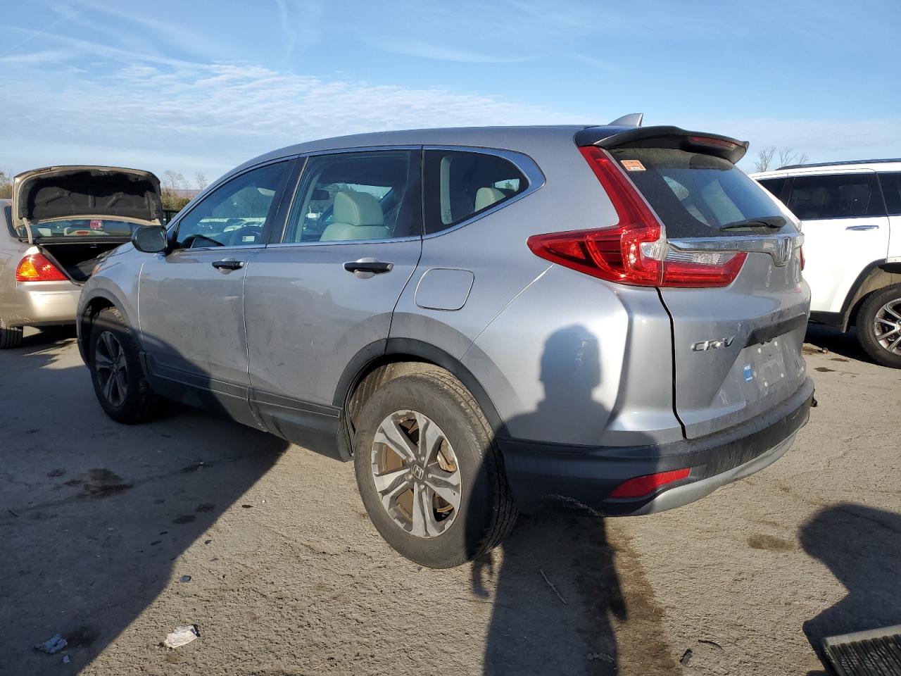 Obraz 2 z 2018 HONDA CR-V LX 2018 z VIN 2HKRW6H39JH232432