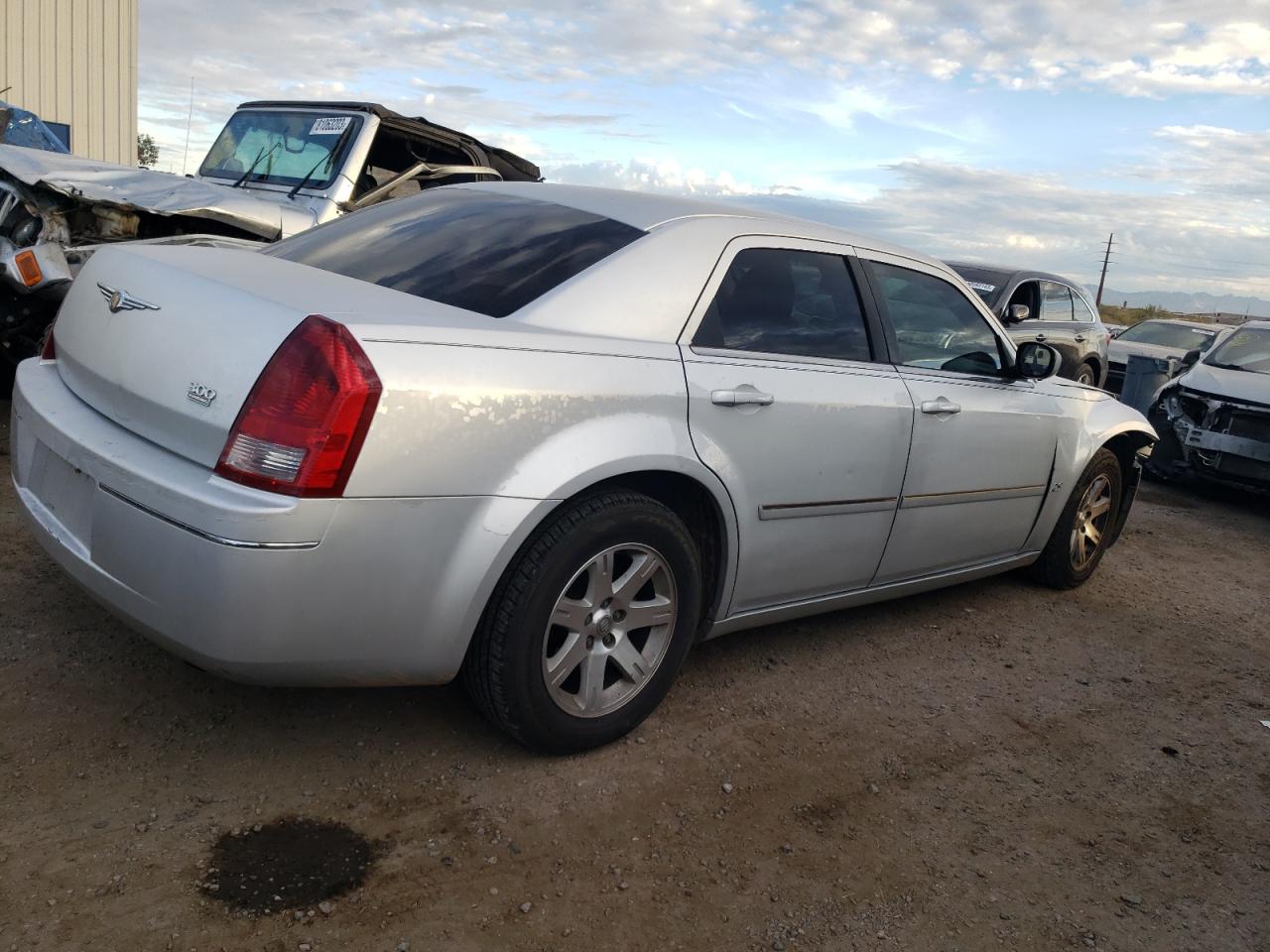 Image 3 of 2007 CHRYSLER 300 TOURING 2007 with VIN 2C3KA53G77H887487