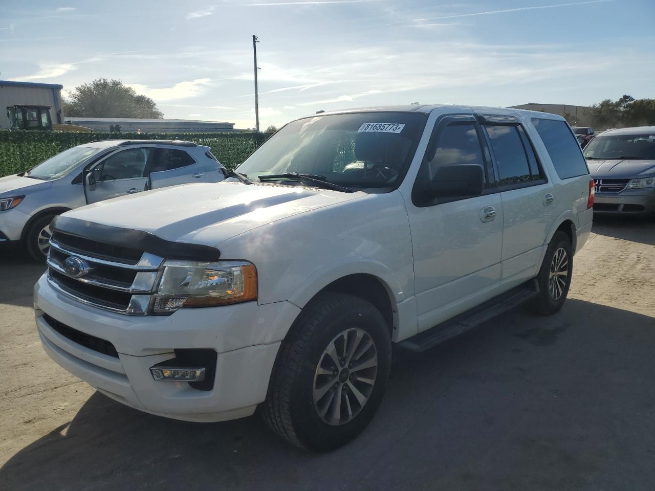 Image 1 of 2015 FORD EXPEDITION XLT 2015 with VIN 1FMJU1HT8FEF25280