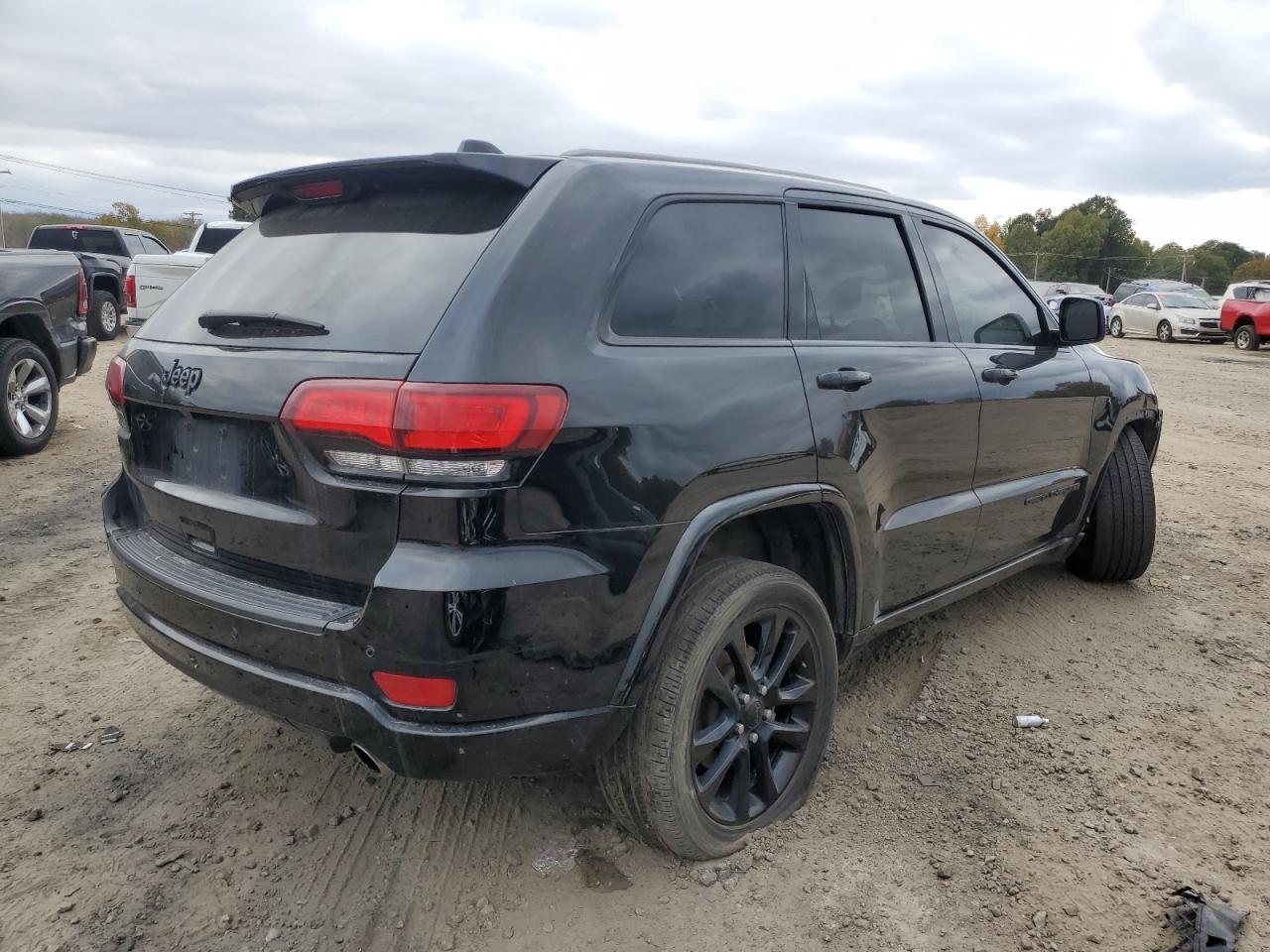 Image 3 of 2021 JEEP GRAND CHEROKEE LAREDO 2021 with VIN 1C4RJEAG2MC633651