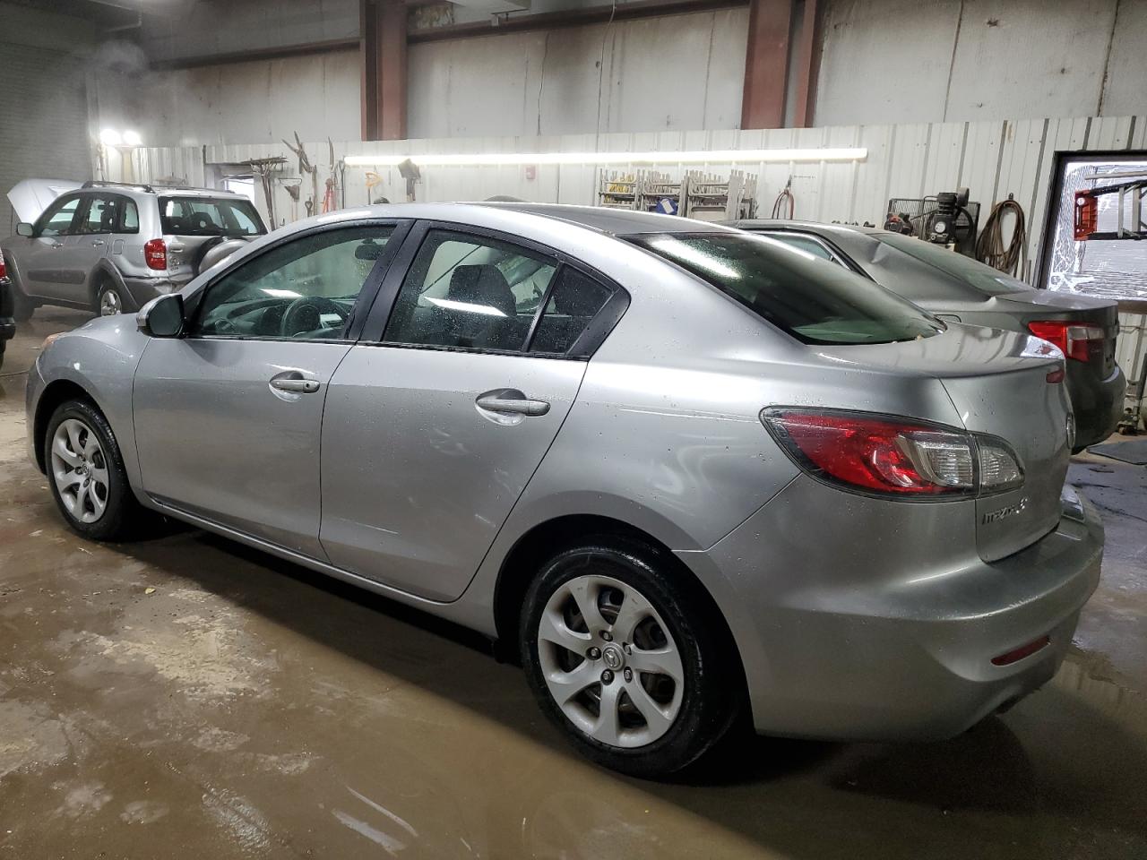 Image 2 of 2013 MAZDA 3 I 2013 with VIN JM1BL1U74D1766455