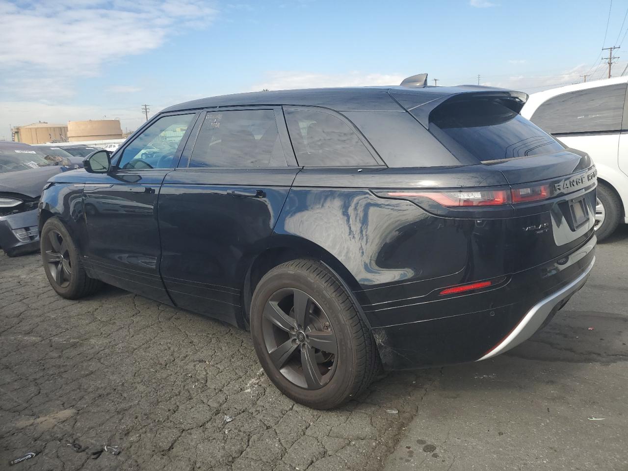 Obraz 2 z 2020 LAND ROVER RANGE ROVER VELAR R-DYNAMIC S 2020 z VIN SALYK2EX9LA258927