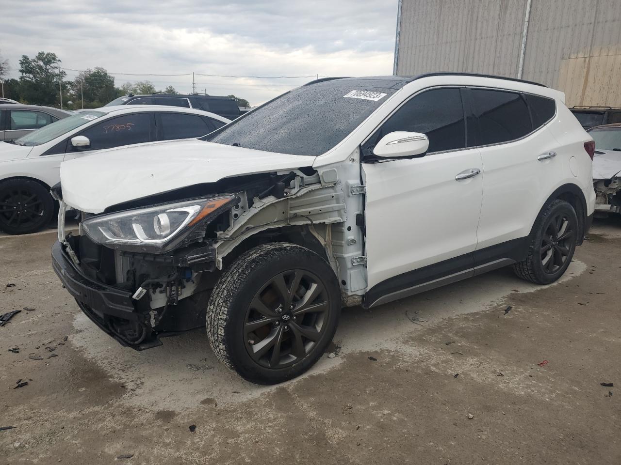 Obraz 1 z 2017 HYUNDAI SANTA FE SPORT  2017 z VIN 5NMZWDLA9HH047945