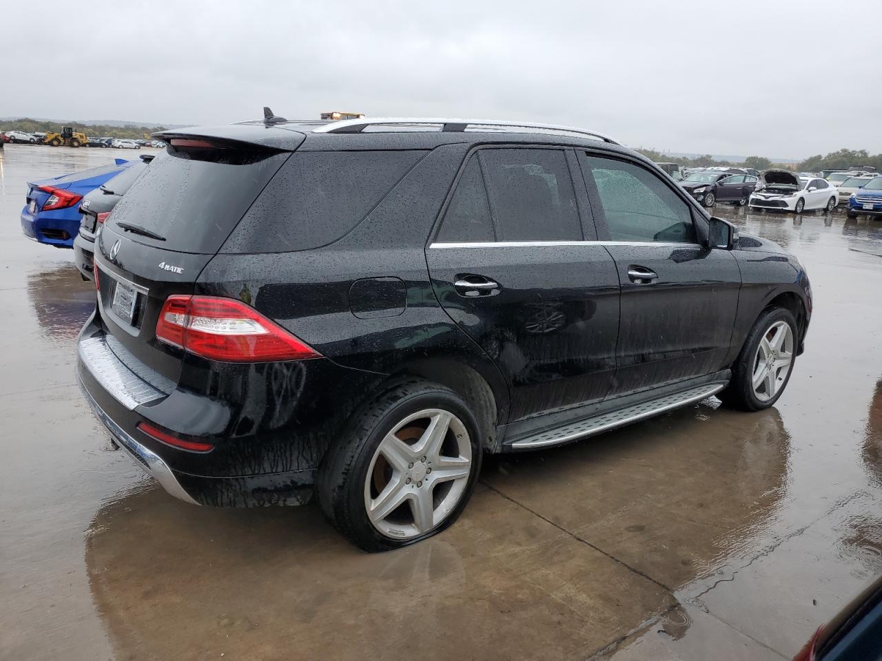 Image 3 of 2013 MERCEDES-BENZ ML 550 4MATIC 2013 with VIN 4JGDA7DB0DA184676