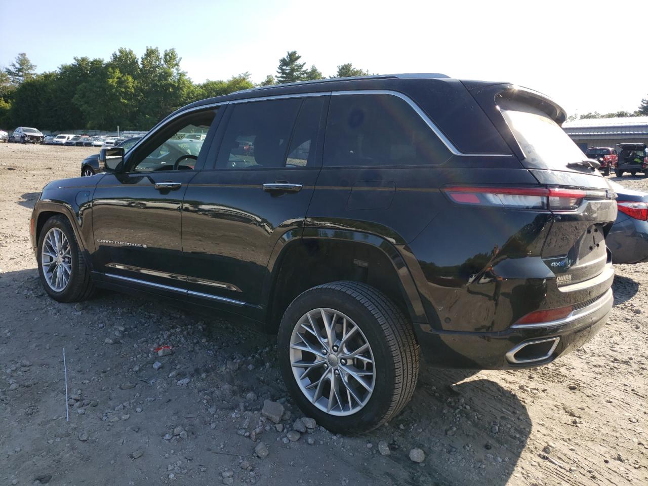 Image 2 of 2022 JEEP GRAND CHEROKEE SUMMIT 4XE 2022 with VIN 1C4RJYE62N8717735