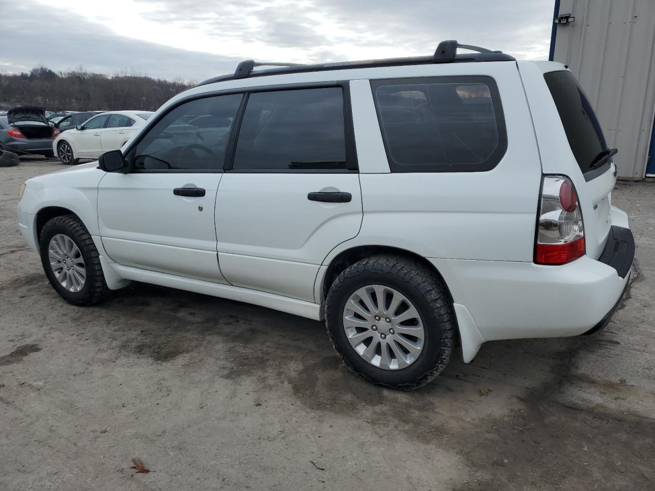 Image 2 of 2006 SUBARU FORESTER 2.5X 2006 with VIN JF1SG63696H724700