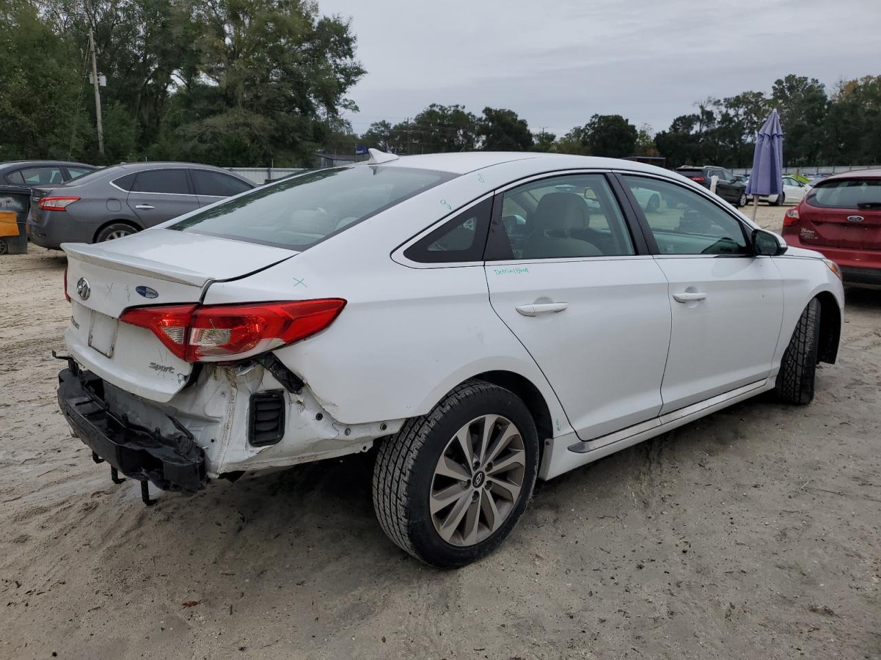 Image 3 of 2016 HYUNDAI SONATA SPORT 2016 with VIN 5NPE34AF5GH288876