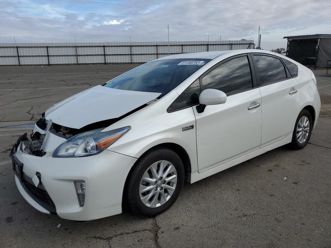 Image 1 of 2015 TOYOTA PRIUS PLUG-IN  2015 with VIN JTDKN3DP1F3074411