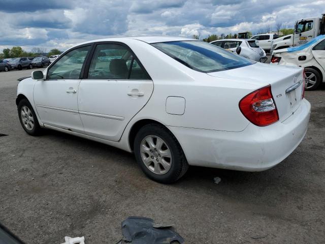 Image 2 of 2004 TOYOTA CAMRY LE 2004 with VIN JTDBF32K740155108