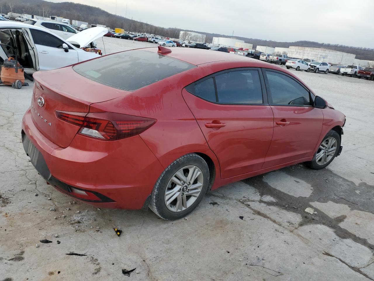 Obraz 3 z 2019 HYUNDAI ELANTRA SEL 2019 z VIN 5NPD84LF2KH453639