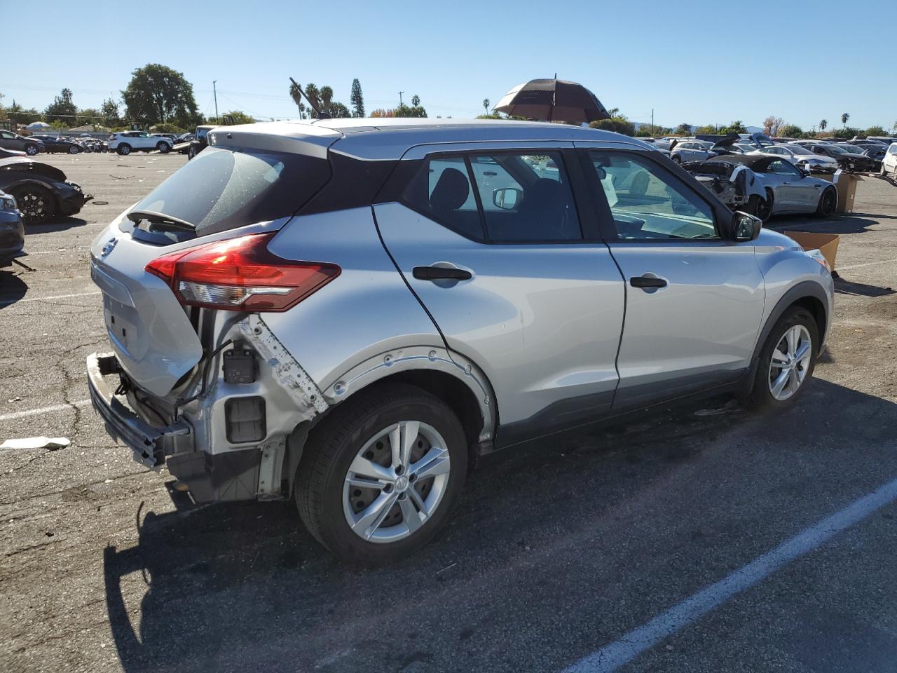 Image 3 of 2020 NISSAN KICKS S 2020 with VIN 3N1CP5BV9LL537409