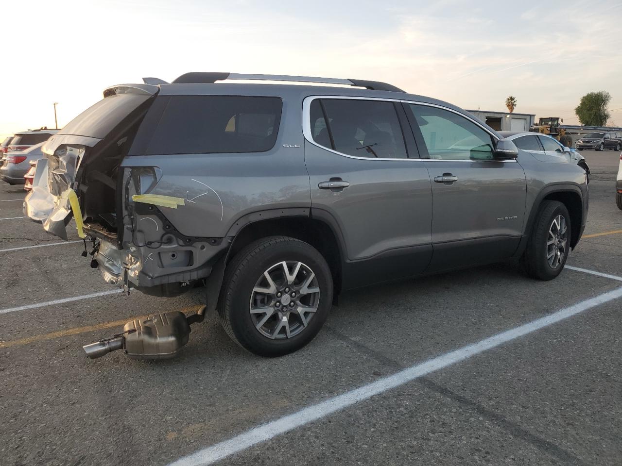 Obraz 3 z 2021 GMC ACADIA SLE 2021 z VIN 1GKKNKLAXMZ163836
