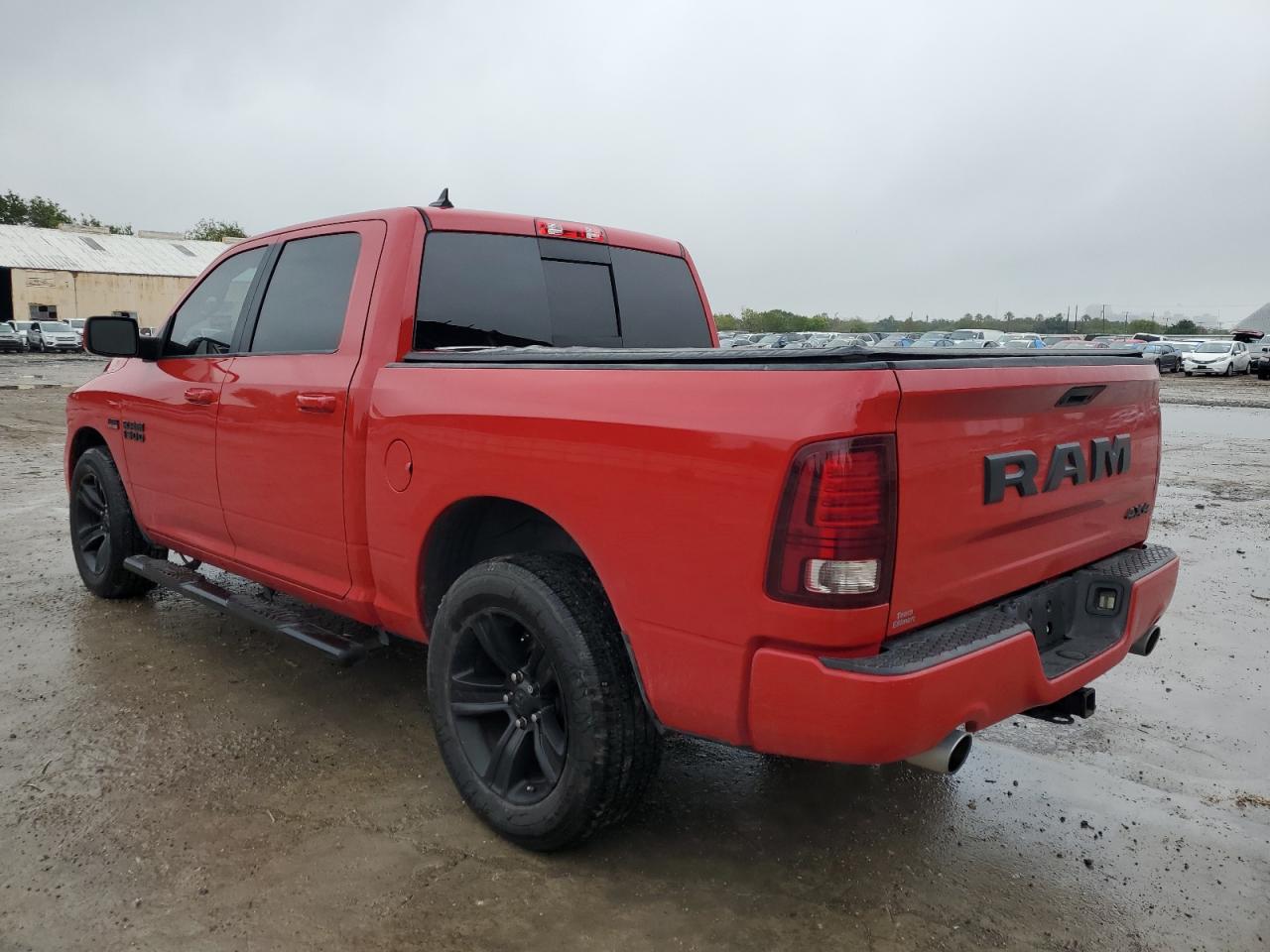 Изображение 2 2018 RAM 1500 SPORT 2018 с VIN 1C6RR7MT8JS114061