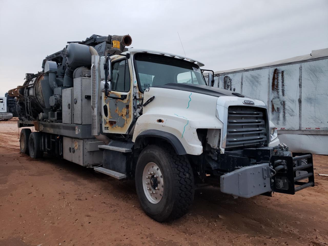 2017 FREIGHTLINER 114SD  2017 image