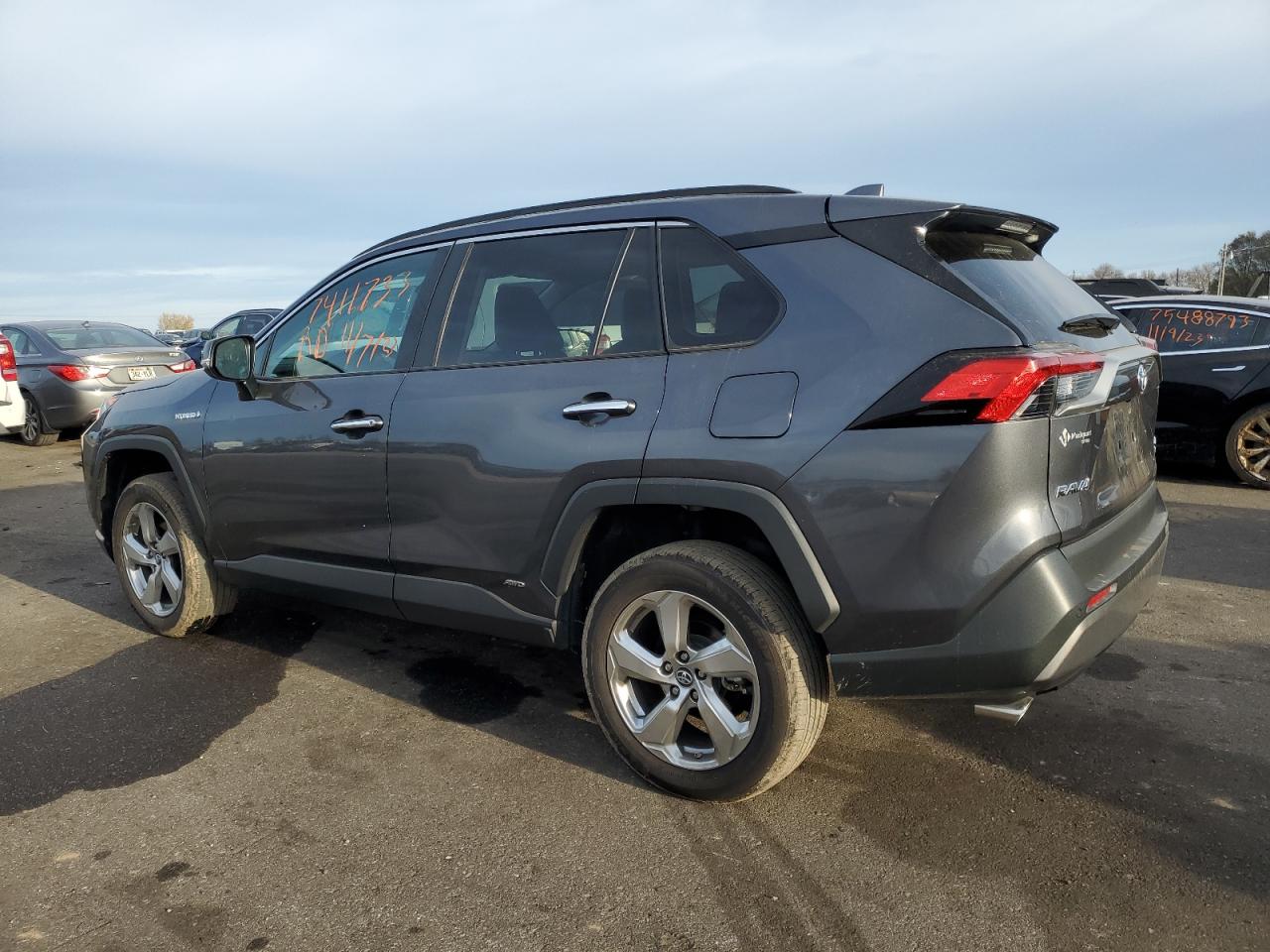 Изображение 2 2019 TOYOTA RAV4 LIMITED 2019 с VIN 2T3DWRFV2KW044832