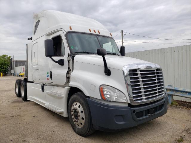Image 1 of 2017 FREIGHTLINER CASCADIA 125  2017 with VIN 3AKJGLDR1HSHT4652