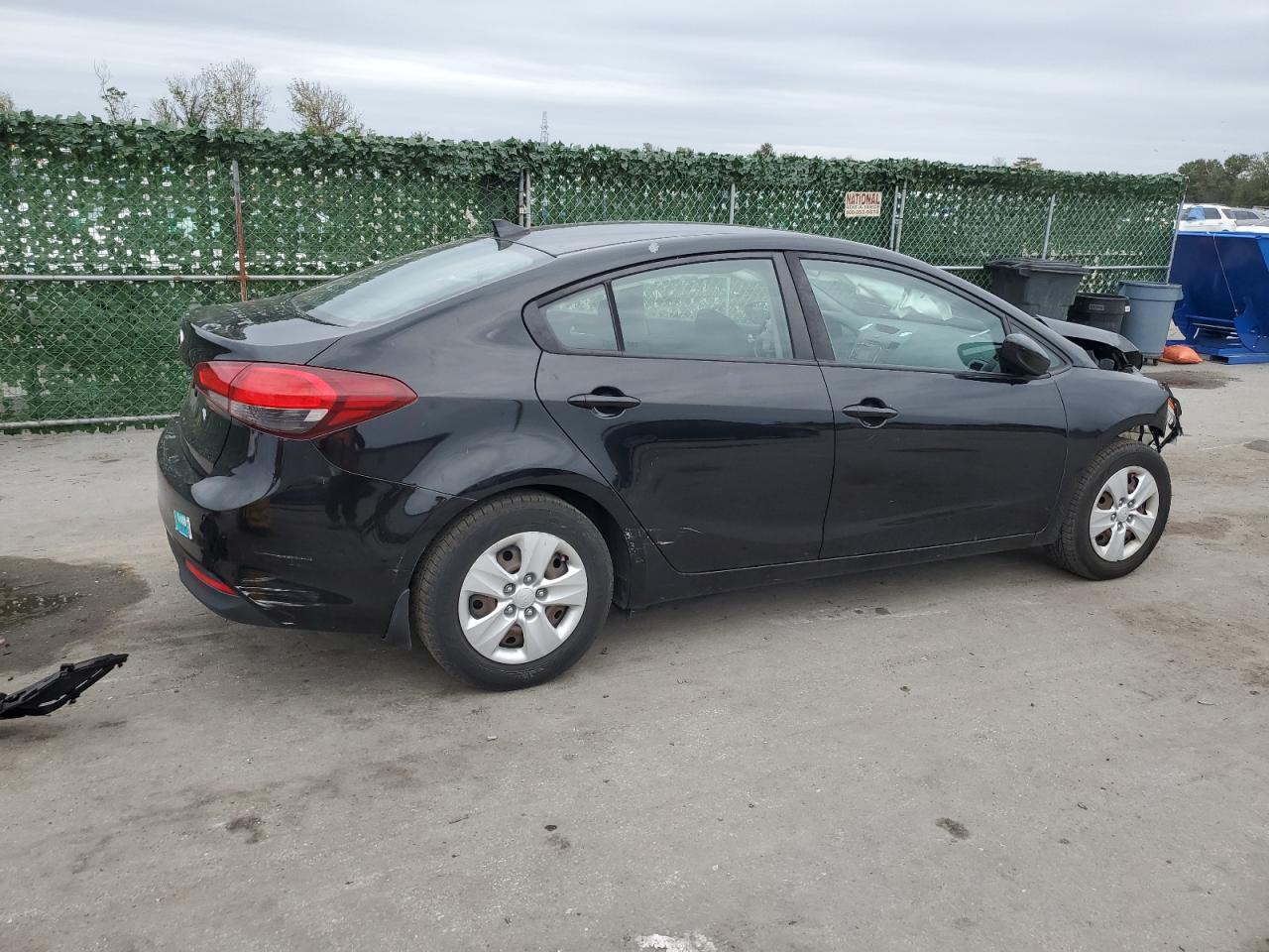 Image 3 of 2017 KIA FORTE LX 2017 with VIN 3KPFK4A79HE091070