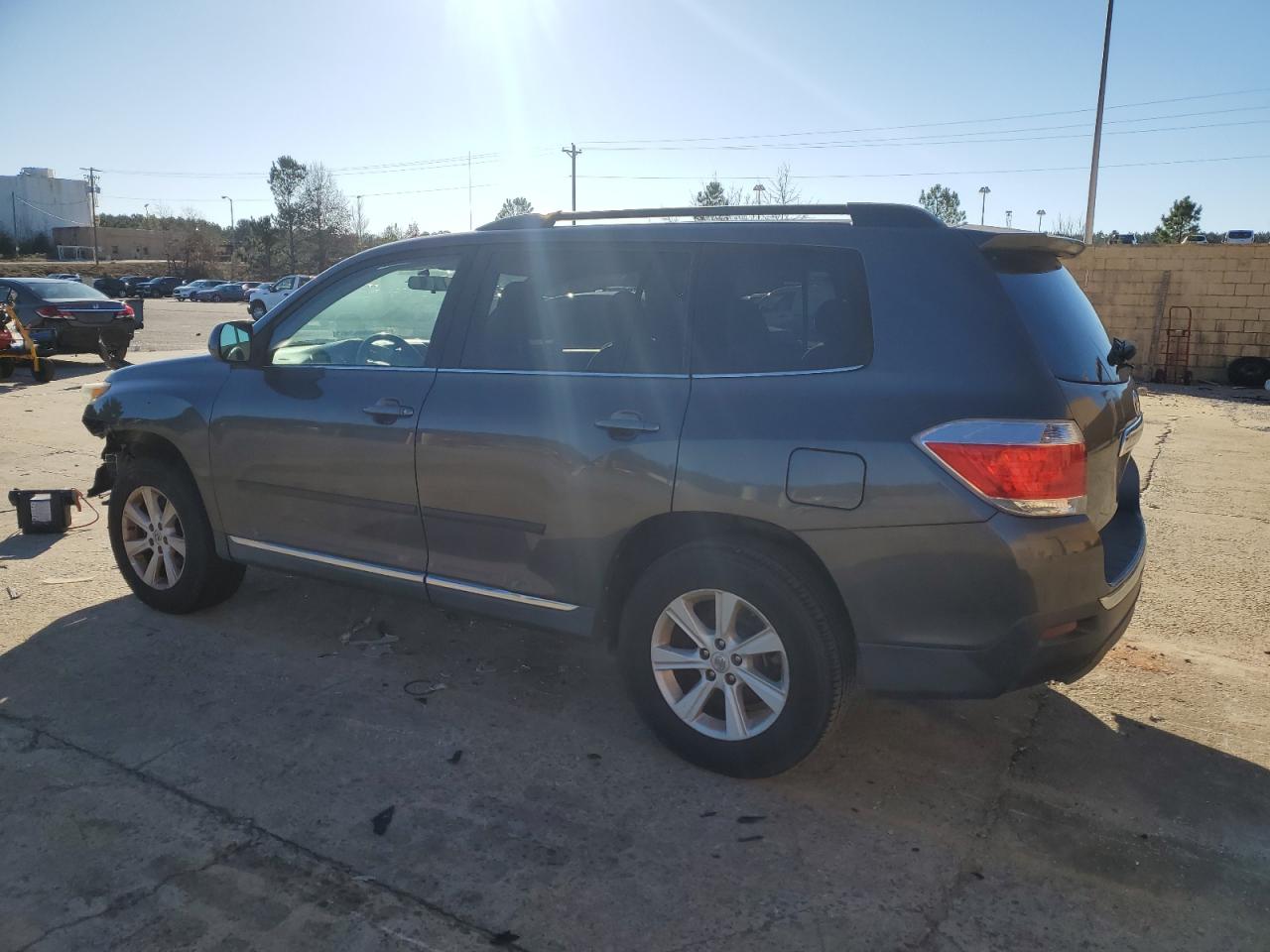Image 2 of 2012 TOYOTA HIGHLANDER BASE 2012 with VIN 5TDZK3EH5CS058351