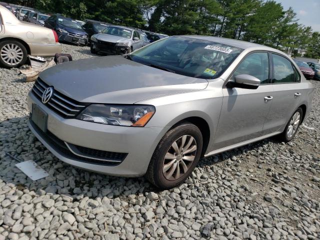 Image 1 of 2014 VOLKSWAGEN PASSAT S 2014 with VIN 1VWAP7A35EC005120