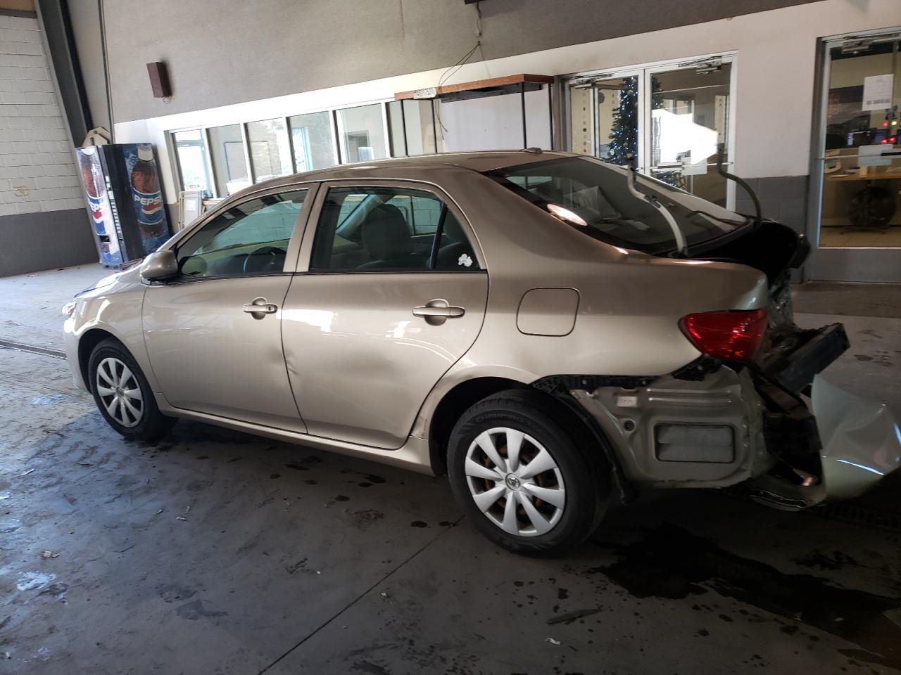 Obraz 2 z 2009 TOYOTA COROLLA BASE 2009 z VIN 2T1BU40E79C167104