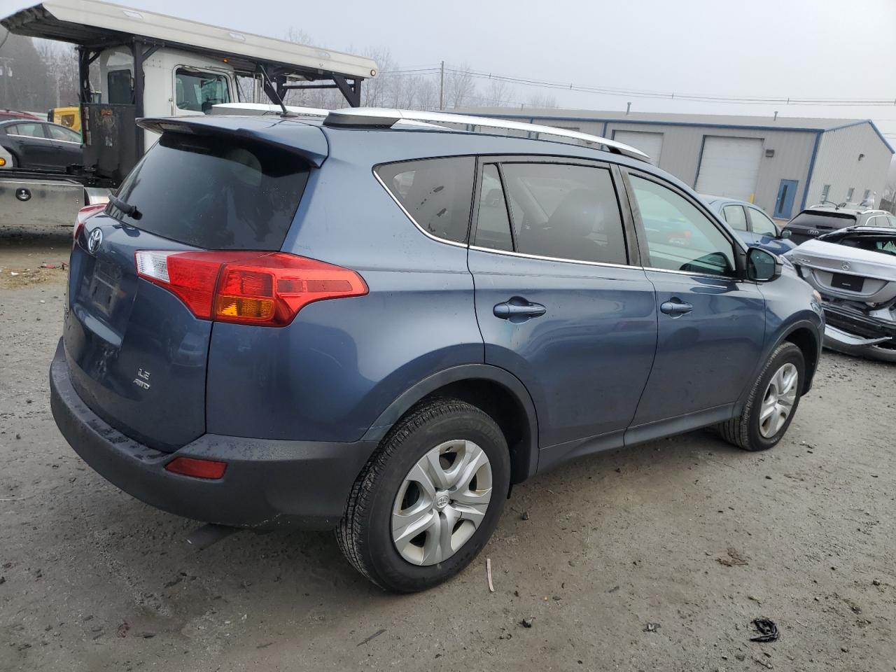 Image 3 of 2013 TOYOTA RAV4 LE 2013 with VIN 2T3BFREV7DW091107