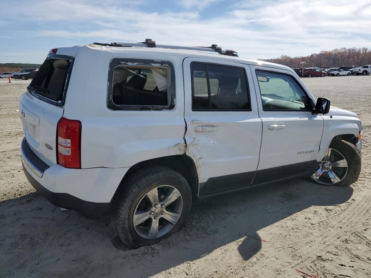 Obraz 3 z 2017 JEEP PATRIOT LATITUDE 2017 z VIN 1C4NJRFB9HD129665