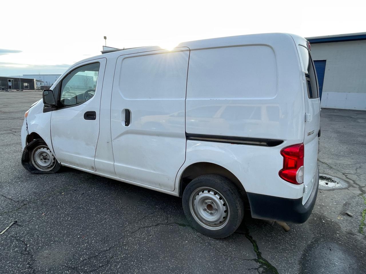 Изображение 2 2020 NISSAN NV200 2.5S 2020 с VIN 3N6CM0KN3LK704598