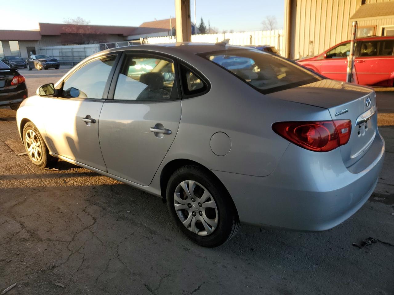 Obraz 2 z 2010 HYUNDAI ELANTRA BLUE 2010 z VIN KMHDU4AD0AU846312