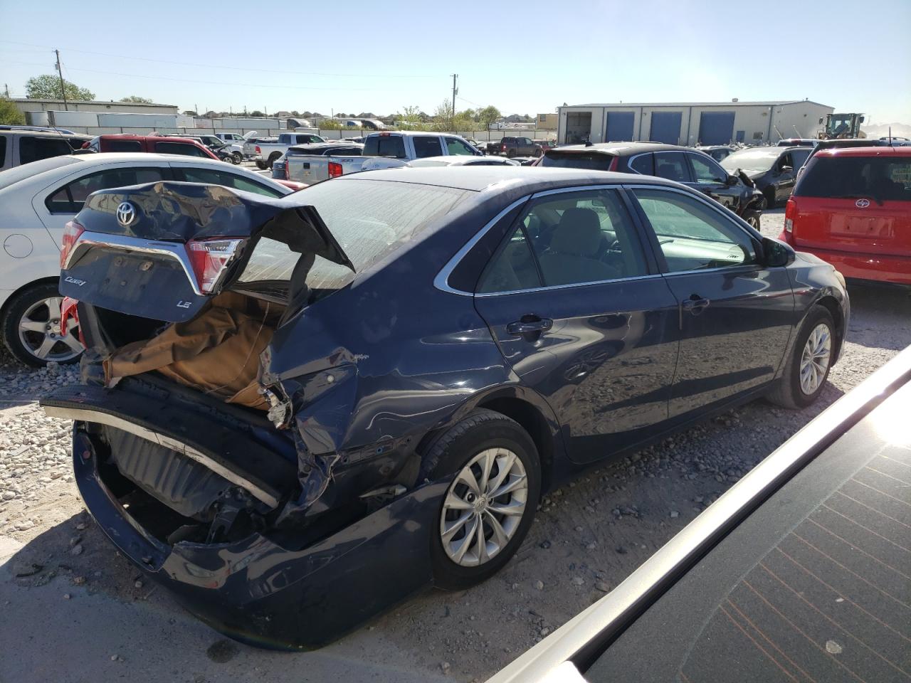Image 3 of 2015 TOYOTA CAMRY LE 2015 with VIN 4T4BF1FK3FR470810