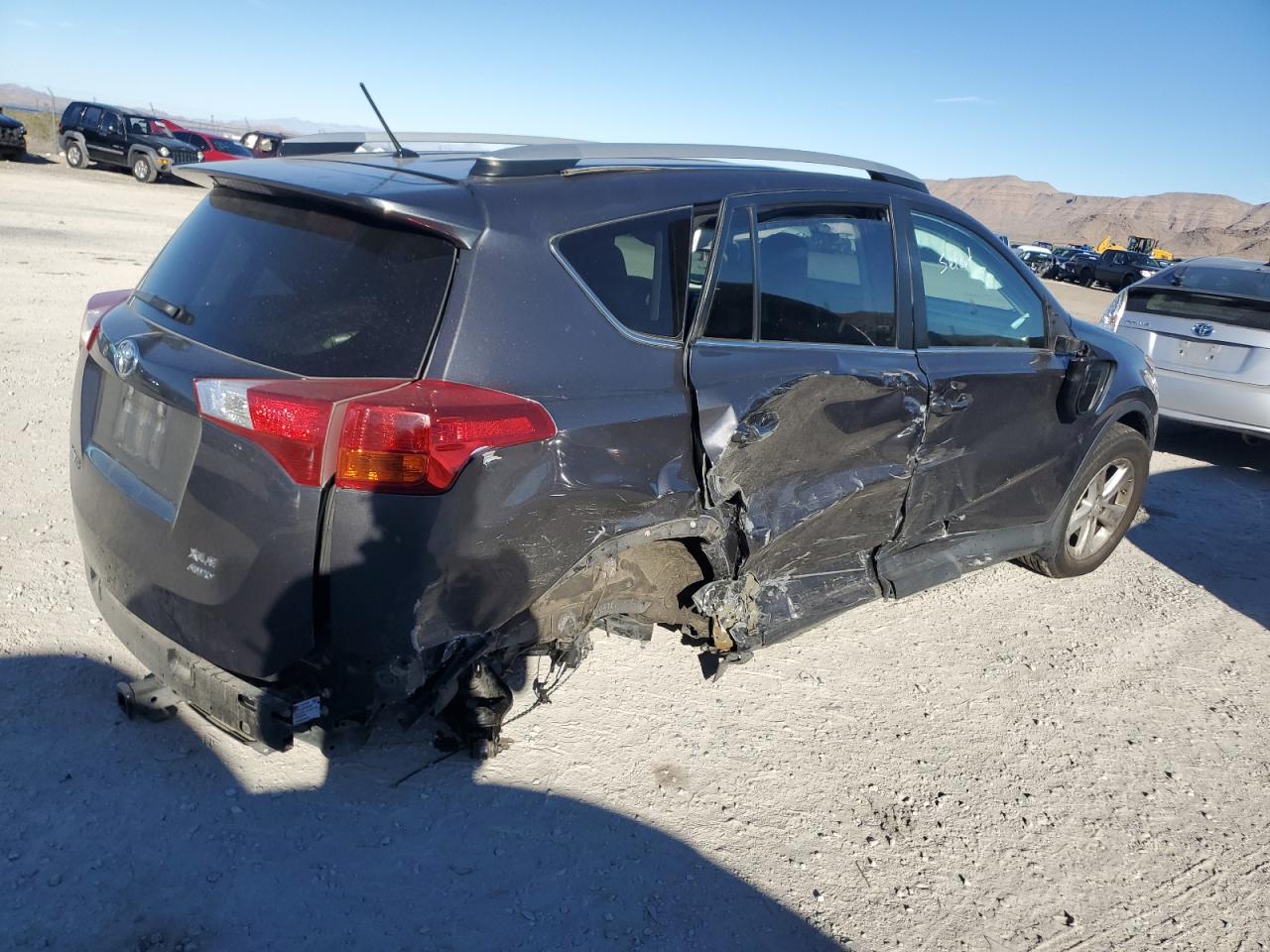 Obraz 3 z 2013 TOYOTA RAV4 XLE 2013 z VIN 2T3RFREV8DW089509