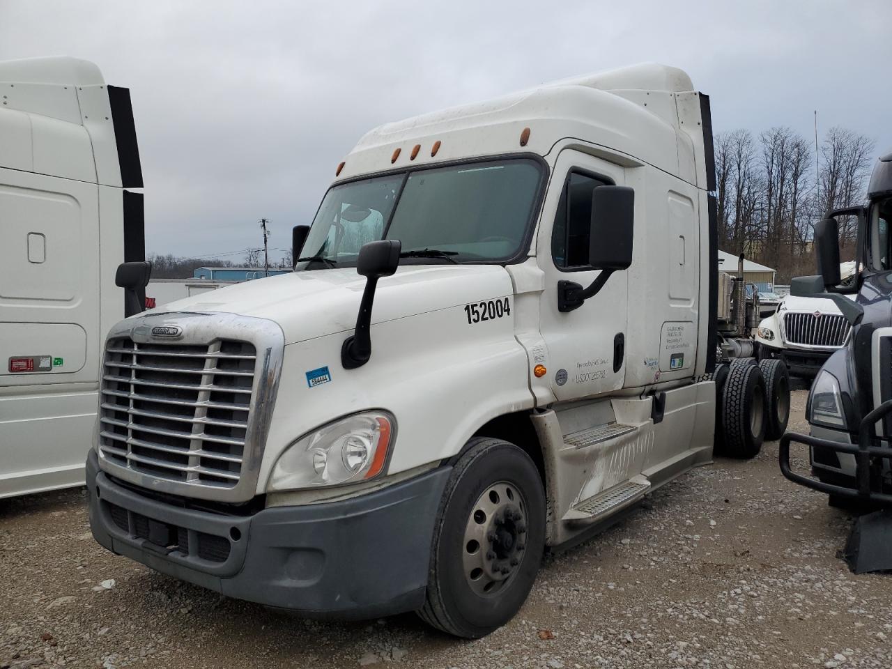 Obraz 2 z 2015 FREIGHTLINER CASCADIA 125  2015 z VIN 1FUJGLDV4FLGF0682