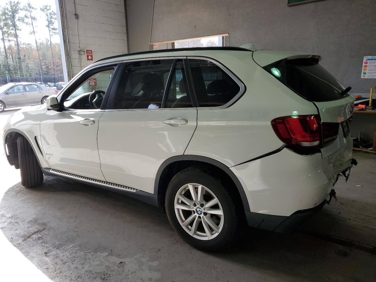 Image 2 of 2015 BMW X5 XDRIVE35I 2015 with VIN 5UXKR0C57F0P02880