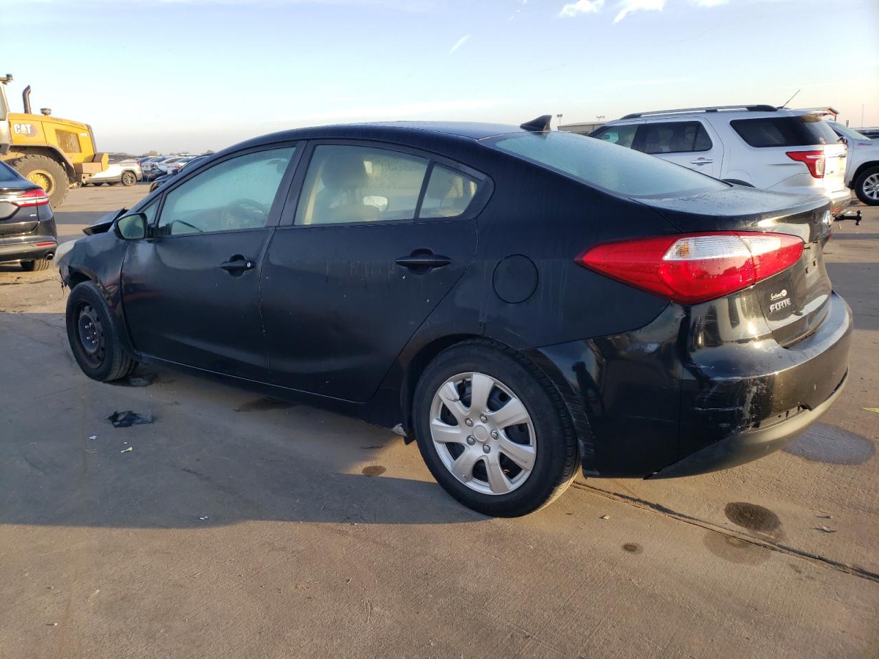 Image 2 of 2016 KIA FORTE LX 2016 with VIN KNAFK4A69G5539581