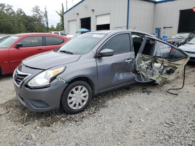 Obraz 1 z 2019 NISSAN VERSA S 2019 z VIN 3N1CN7APXKL806309