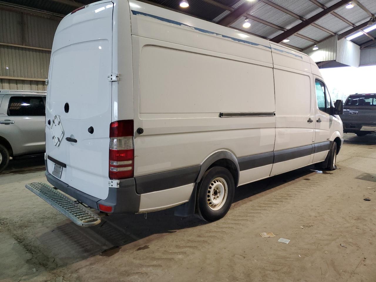 Obraz 3 z 2012 MERCEDES-BENZ SPRINTER 2500 2012 z VIN WD3PE8CB4C5716140