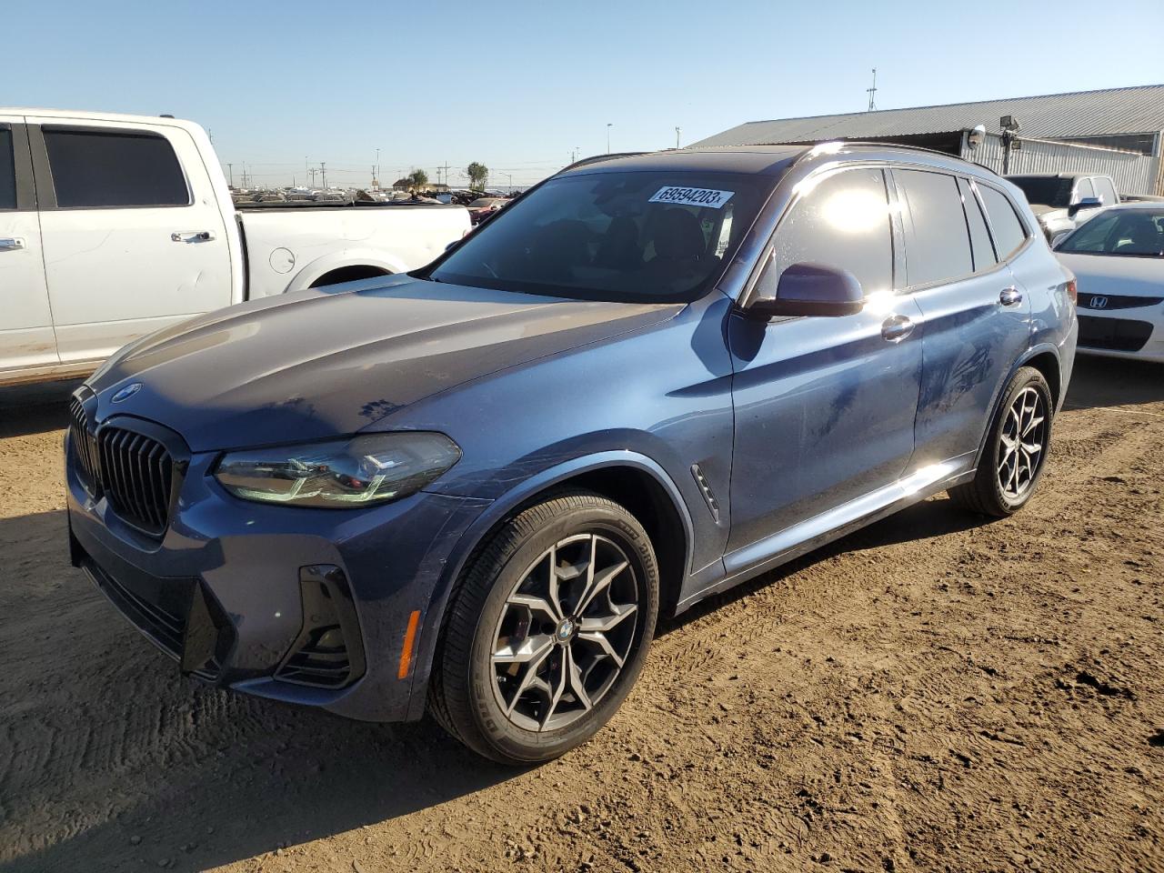 Obraz 1 z 2022 BMW X3 XDRIVE30I 2022 z VIN 5UX53DP07N9J01676