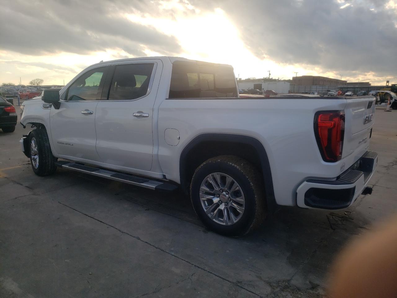 Изображение 2 2021 GMC SIERRA C1500 DENALI 2021 с VIN 3GTP8FED3MG292783