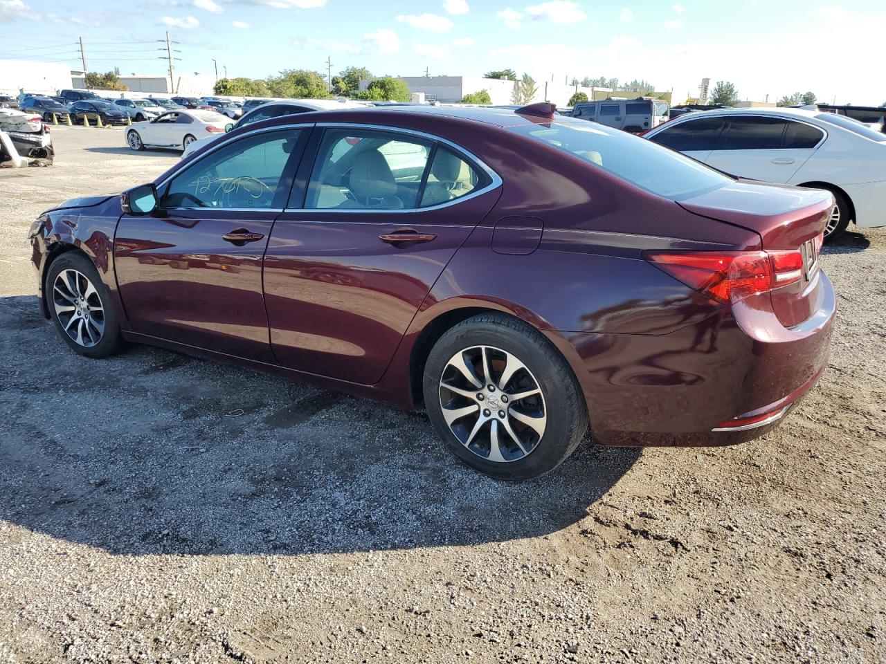 Изображение 2 2015 ACURA TLX TECH 2015 с VIN 19UUB1F58FA021879
