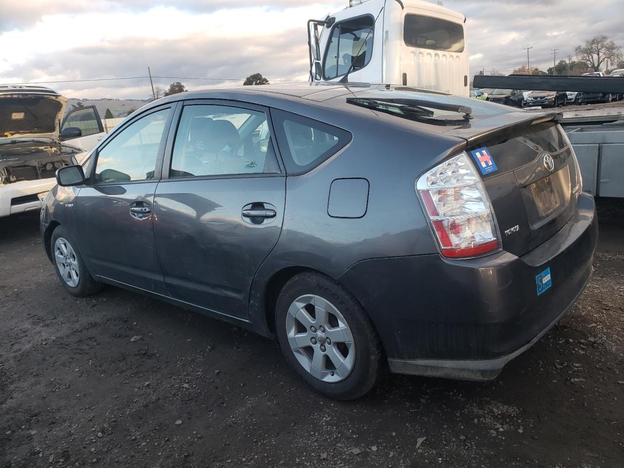 Image 2 of 2007 TOYOTA PRIUS  2007 with VIN JTDKB20U073216599