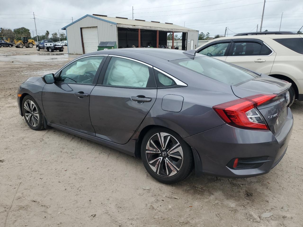 Obraz 2 z 2016 HONDA CIVIC EX 2016 z VIN 2HGFC1F33GH658914